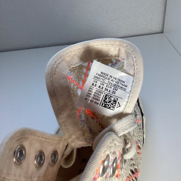 Converse Chuck Taylor All Star Hi Boho Crochet High Top Sneakers Size 8.5 - Picture 6 of 7